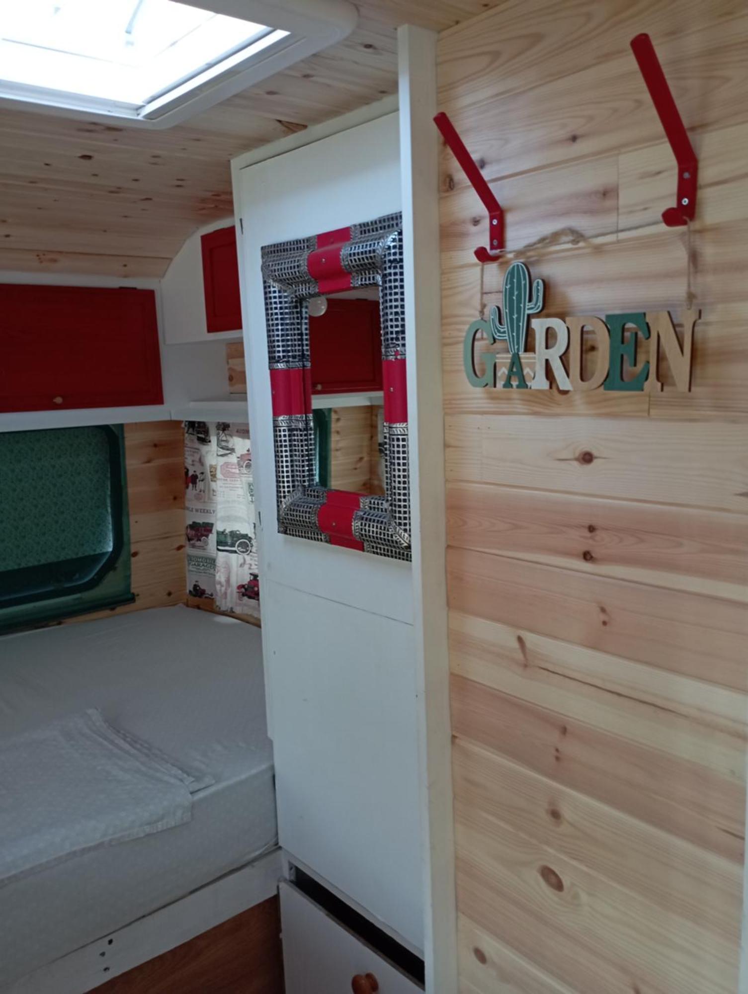 Caravanas Y Habitaciones Para Relajarse Sax Luaran gambar